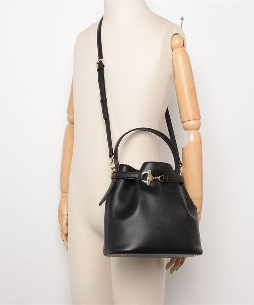 LAUREN RALPH LAUREN（ローレン ラルフ ローレン）の「レザー ミディアム Blaike バケット バッグ（ハンドバッグ・レディース・ブラック系1・ONE）」の2枚目の写真