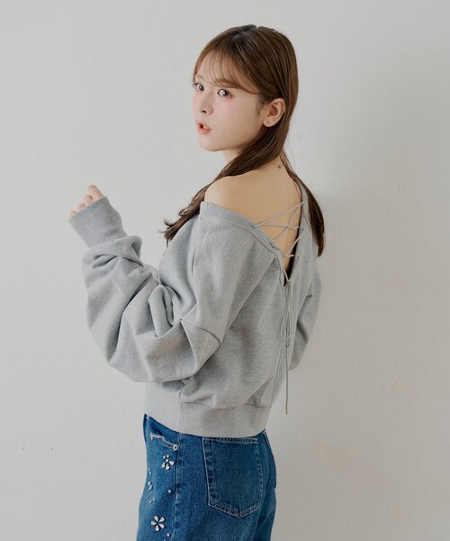 Chico(チコ)の「【SALON by Chico/一部店舗限定】バックレースアップクルースウェット(Tシャツ/カットソー・レディース・グレー/アイボリー/ネイビー・FREE)」の14枚目の写真