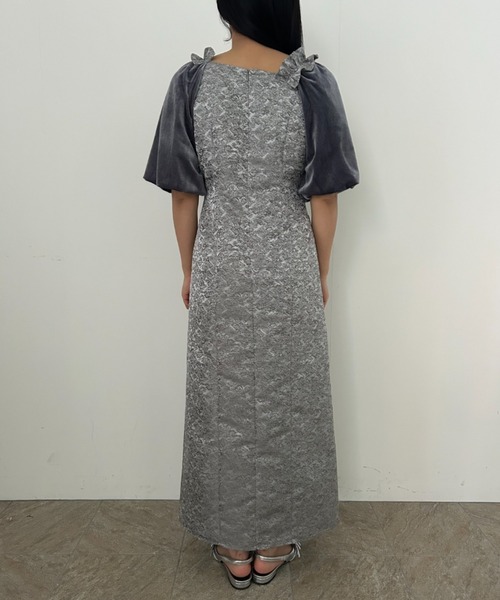 Puff-sleeve Jacquard Dress（ドレス）｜et.UNiVER（エトユニベール