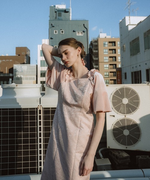 et.UNiVER(エトユニベール)の「Puff-sleeve Jacquard Dress(ドレス・レディース・ブルーグレー/グリーン/ピンク/ベージュ・SMALL/MEDIUM/LARGE)」の10枚目の写真