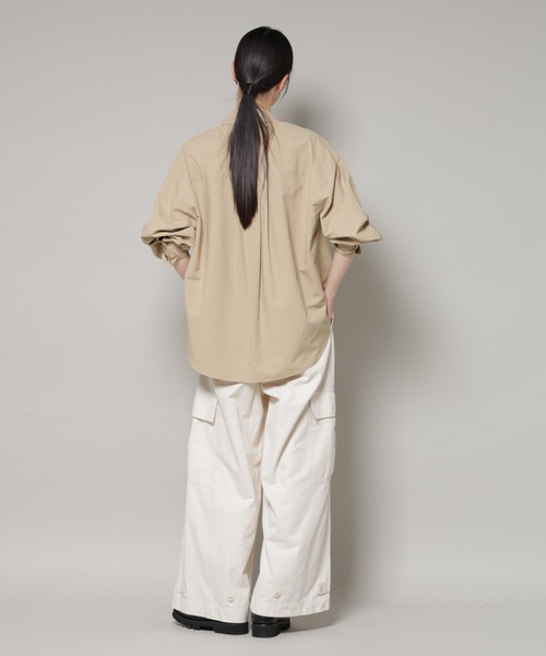 NANO universe(ナノユニバース)の「コットンライクタイプライターベーシックシャツ(シャツ/ブラウス・レディース・ベージュ/ブルー/ホワイト・FREE)」の21枚目の写真