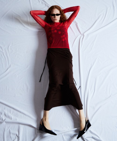 MAISON SPECIAL(メゾンスペシャル)の「Flower Embroidery Sheer Tops/フラワーエンブロイダリーシアートップス(その他トップス・レディース・レッド/ホワイト/ブルー/ブラック・FREE)」の17枚目の写真
