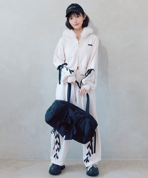 OLIVE des OLIVE(オリーブデオリーブ)の「レースアップジップパーカー(パーカー・レディース・ピンク/ブラック/トップグレー・FREE)」の15枚目の写真