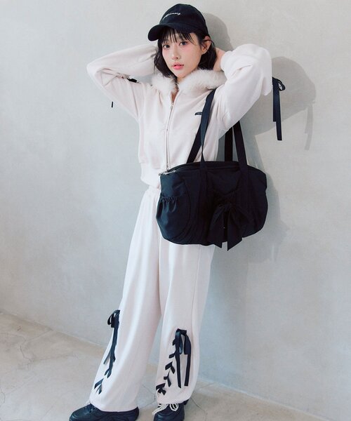 OLIVE des OLIVE(オリーブデオリーブ)の「レースアップジップパーカー(パーカー・レディース・ピンク/ブラック/トップグレー・FREE)」の16枚目の写真