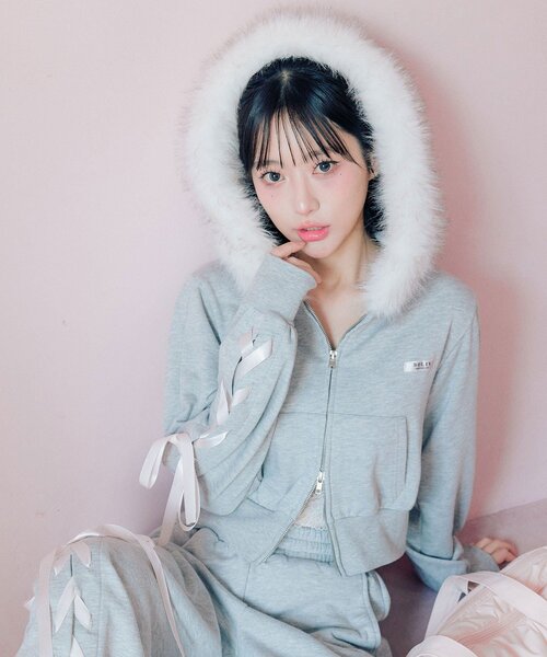 OLIVE des OLIVE(オリーブデオリーブ)の「レースアップジップパーカー(パーカー・レディース・ピンク/ブラック/トップグレー・FREE)」の8枚目の写真