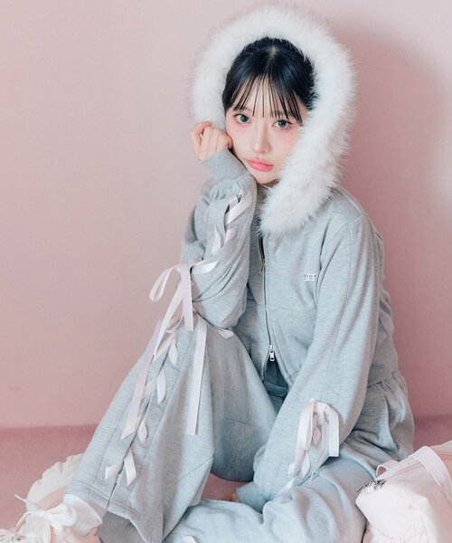 OLIVE des OLIVE(オリーブデオリーブ)の「レースアップジップパーカー(パーカー・レディース・ピンク/ブラック/トップグレー・FREE)」の11枚目の写真