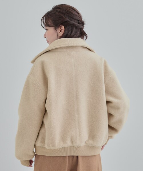 SHOO・LA・RUE（シューラルー）の「【S-LL】お顔周りがすっきり見え スライバージャケット（ブルゾン・レディース・オフホワイト/グレー/サンドベージュ・01/02/03/04）」の10枚目の写真