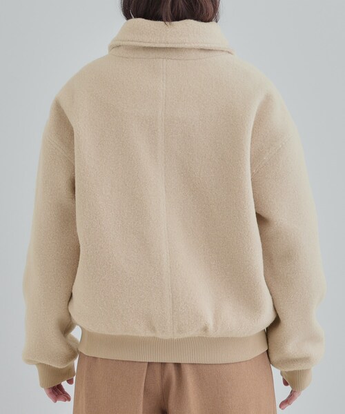 SHOO・LA・RUE（シューラルー）の「【S-LL】お顔周りがすっきり見え スライバージャケット（ブルゾン・レディース・オフホワイト/グレー/サンドベージュ・01/02/03/04）」の15枚目の写真