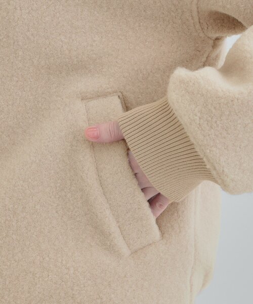 SHOO・LA・RUE（シューラルー）の「【S-LL】お顔周りがすっきり見え スライバージャケット（ブルゾン・レディース・オフホワイト/グレー/サンドベージュ・01/02/03/04）」の18枚目の写真