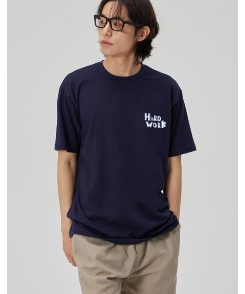 MAKEITTO（メイキット）の「[HARD WORK] CREW NECK TEE_NAVY（Tシャツ/カットソー・メンズ・その他・MEDIUM/LARGE/X-LARGE/XX-LARGE）」の4枚目の写真