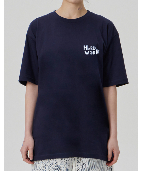 MAKEITTO（メイキット）の「[HARD WORK] CREW NECK TEE_NAVY（Tシャツ/カットソー・メンズ・その他・MEDIUM/LARGE/X-LARGE/XX-LARGE）」の5枚目の写真