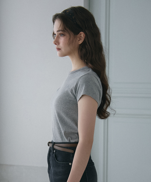 VEM.VER(ベンバー)の「ベーシックリップハーフスリーブTシャツ_グレー(Tシャツ/カットソー・レディース・グレー・FREE)」の4枚目の写真