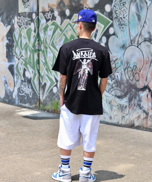 VIBGYOR(ヴィブジョー)の「BUDDIES Break a Leg Angel T-Shirt(BDS)(Tシャツ/カットソー・メンズ・ターコイズブルー/ブラック/ホワイト・LARGE/MEDIUM/X-LARGE/SMALL)」の2枚目の写真