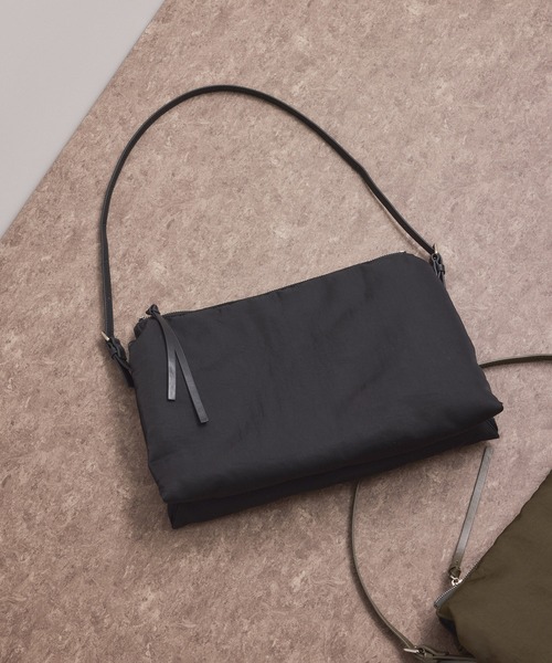 ADAM ET ROPE'(アダムエロペ)の「ダブルポケットパテッドショルダー(ショルダーバッグ・レディース・ブラック/カーキ・FREE)」の15枚目の写真