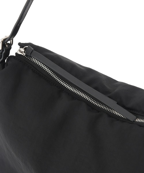 ADAM ET ROPE'(アダムエロペ)の「ダブルポケットパテッドショルダー(ショルダーバッグ・レディース・ブラック/カーキ・FREE)」の10枚目の写真