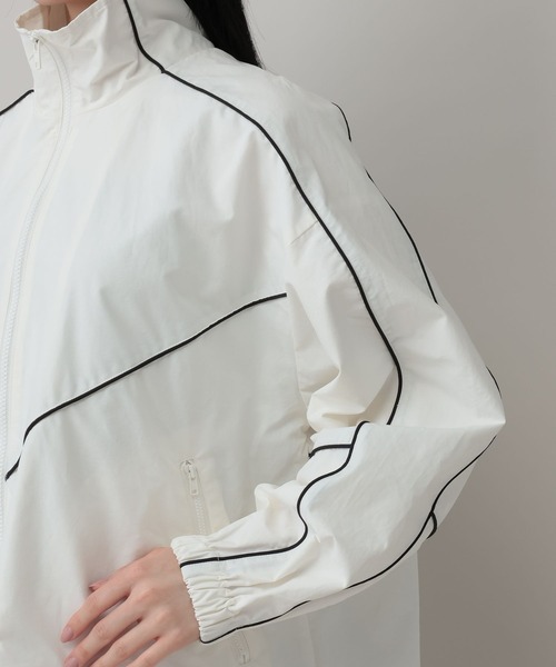 A part by（アパートバイ）の「ハイショクスタンドブルゾン（ブルゾン・レディース・ライトイエロー/アイボリー・FREE）」の20枚目の写真