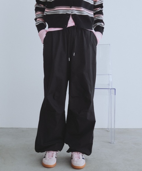 Auntie Rosa Holiday（アンティローザホリデー）の「ボリュームワイドレッグパンツ（その他パンツ・レディース・ベージュ/アイボリー/ブラック・SMALL/MEDIUM）」の6枚目の写真