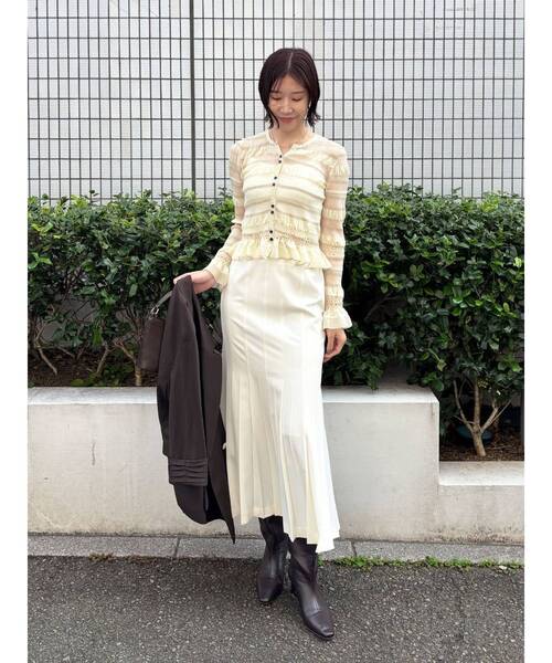 LAGUNAMOON（ラグナムーン）の「タックプリーツマーメイドスカート（スカート・レディース・ホワイト/ブラック・MEDIUM/SMALL）」の3枚目の写真