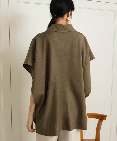 ELFRANK(エルフランク)の「ポンチョシルエット オーバーサイズ ポロシャツ(シャツ/ブラウス・レディース・キャメル/アイボリー/カーキ・FREE)」の9枚目の写真
