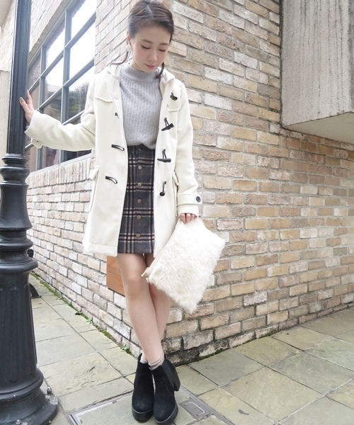 Chico（チコ）の「細ケーブルハイネックニット（ニット/セーター・レディース・グレー/ピンクベージュ/オフホワイト/ベージュ・FREE）」の13枚目の写真