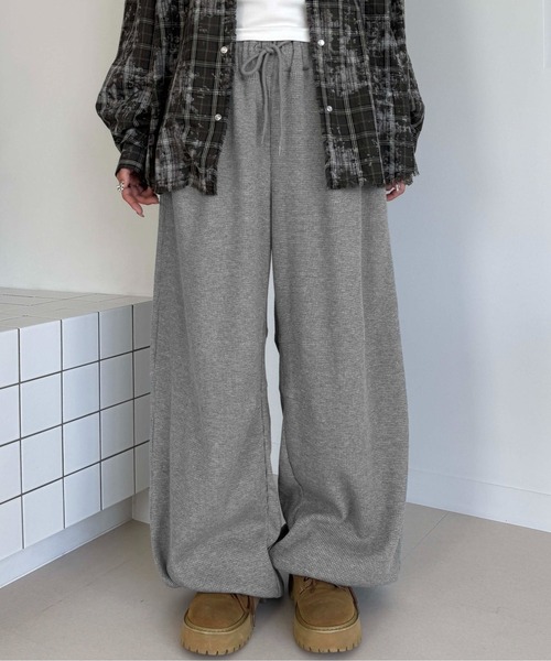 sedacle（セダクル）の「星スタッズサーマルカーブパンツ（その他パンツ・メンズ・グレー/ブラック・SMALL/MEDIUM/LARGE）」の2枚目の写真