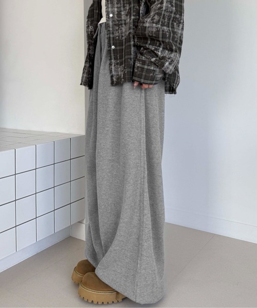 sedacle（セダクル）の「星スタッズサーマルカーブパンツ（その他パンツ・メンズ・グレー/ブラック・SMALL/MEDIUM/LARGE）」の4枚目の写真