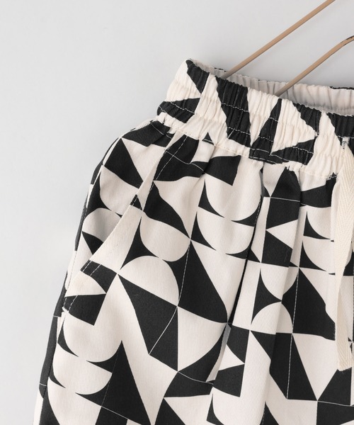 LOWRYS FARM（ローリーズファーム）の「デッキショーツ　650231（その他パンツ・キッズ・ブラック系その他2/ブルー/グリーン/ブラック系その他・140cm/150cm/130cm/120cm/110cm）」の6枚目の写真