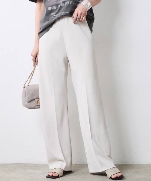 CHIC STYLE（シックスタイル）の「ストレートナローパンツ＜大きいサイズ有＞シックスタイル（スラックス・レディース・ライトベージュ/ブラック・5L/M/L/LL/3L/4L）」の2枚目の写真