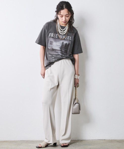CHIC STYLE（シックスタイル）の「ストレートナローパンツ＜大きいサイズ有＞シックスタイル（スラックス・レディース・ライトベージュ/ブラック・5L/M/L/LL/3L/4L）」の8枚目の写真
