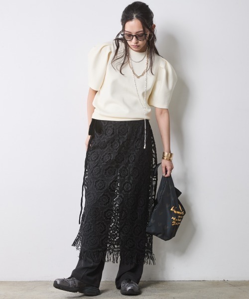 CHIC STYLE（シックスタイル）の「ストレートナローパンツ＜大きいサイズ有＞シックスタイル（スラックス・レディース・ライトベージュ/ブラック・5L/M/L/LL/3L/4L）」の12枚目の写真