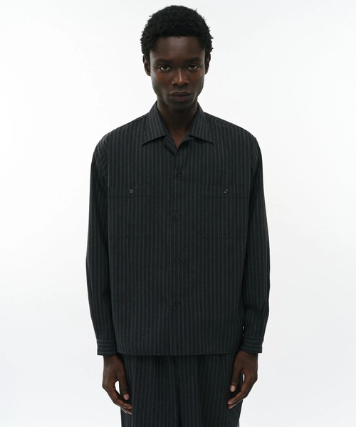 markaware（マーカウェア）の「【marka】2/72ウールトロピカルワッシャー / ダブルポケットオープンカラーシャツ / DOUBLE POCKET OPEN COLLAR SHIRT（シャツ/ブラウス・メンズ・ブラック/グレー・1/2）」の3枚目の写真