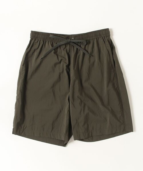 ATON（エイトン）の「【ATON】 MAT AIRLY NYLON WIDE SHORTS（その他パンツ・メンズ・ブラック/カーキ・4）」の2枚目の写真
