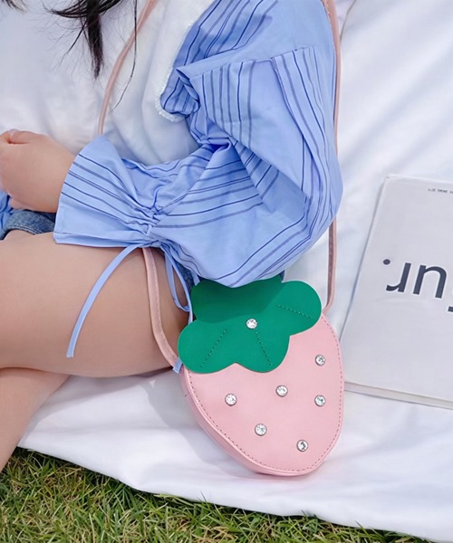folka(フォルカ)の「2C83-MZ いちごモチーフ ミニ ショルダーバッグ(ショルダーバッグ・レディース・レッド/ピンク・ONESIZE)」の10枚目の写真