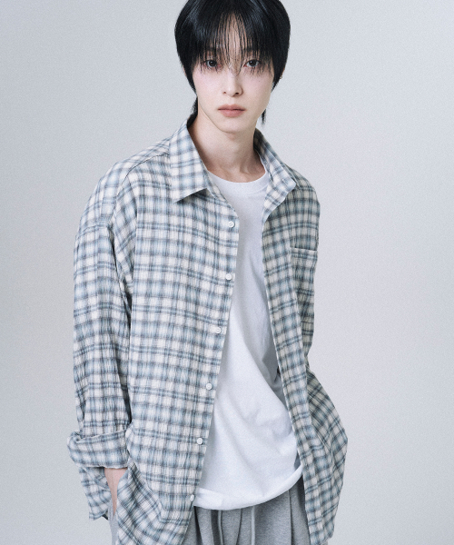 MOOVN(ムブン)の「サマーリンクルチェックシャツブルー(シャツ/ブラウス・メンズ・その他・LARGE/MEDIUM/SMALL)」の8枚目の写真