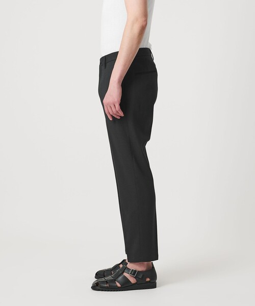 BEAUTY&YOUTH UNITED ARROWS（ビューティーアンドユースユナイテッドアローズ）の「【WEB限定 WARDROBE SMART】フラックスライク テーパード アンクルパンツ【吸水速乾・UVカット】（スラックス・メンズ・モカ/ダークグレー/ブラック・L/M/S/XL）」の17枚目の写真