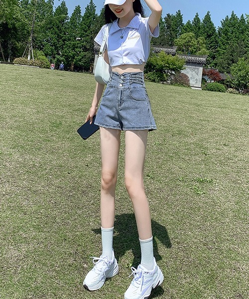 Songe(ソンジュ)の「ハイウエスデニムショートパンツ(デニムパンツ・レディース・ブルー/ブラック・L/M/S)」の3枚目の写真