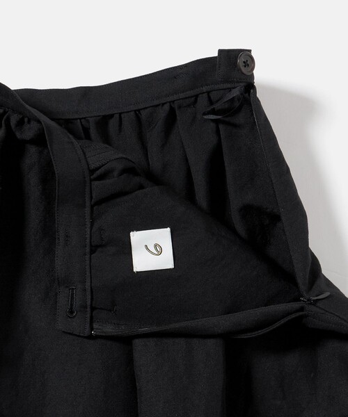 6（ロク）の「＜6(ROKU)＞麻ブレンド ロングスカート（スカート・レディース・ベージュ/ブラック・36/38）」の6枚目の写真