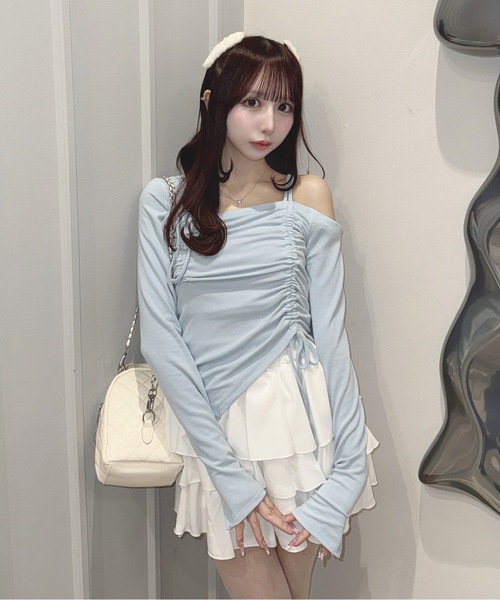 one way(ワンウェイ)の「長袖アシメドロストカットソー(Tシャツ/カットソー・レディース・オフホワイト/グレー/ブルー/ブラック/イエロー・FREE)」の4枚目の写真