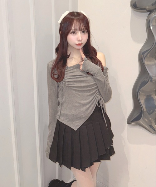 one way(ワンウェイ)の「長袖アシメドロストカットソー(Tシャツ/カットソー・レディース・オフホワイト/グレー/ブルー/ブラック/イエロー・FREE)」の13枚目の写真