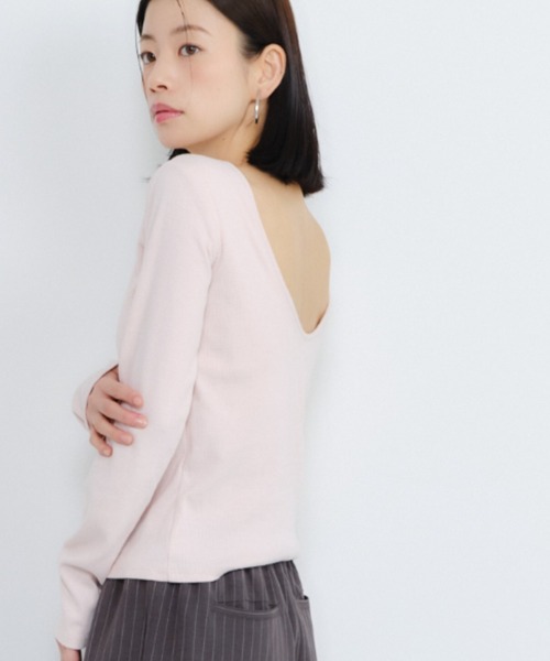 Shelly island(シェリーアイランド)の「カップ付きバックオープンロンT(Tシャツ/カットソー・レディース・ホワイト/ピンク/ブラック/チャコールグレー・FREE)」の4枚目の写真