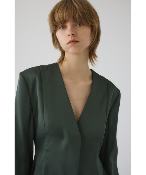 RIM.ARK(リムアーク)の「Hidden detail curve jacket ヒドゥン ディテール カーブ ジャケット(テーラードジャケット・レディース・グリーン/ブラック・36/38)」の7枚目の写真