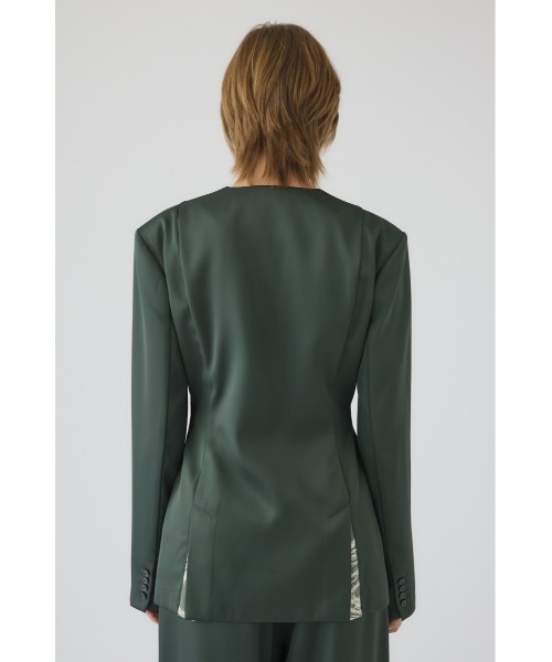 RIM.ARK(リムアーク)の「Hidden detail curve jacket ヒドゥン ディテール カーブ ジャケット(テーラードジャケット・レディース・グリーン/ブラック・36/38)」の9枚目の写真