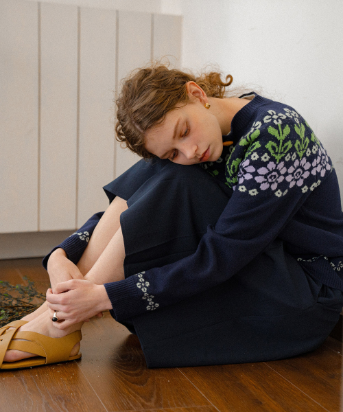 PIGMENT(ピグメント)の「グランマフラワーカーディガン (HHCD251201)(カーディガン/ボレロ・レディース・スカイブルー/ネイビー/パープル・FREE)」の4枚目の写真