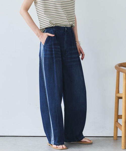 Doux archives（ドゥアルシーヴ）の「【マイナス３℃デニム】サイドラインバレルパンツ（デニムパンツ・レディース・オフホワイト/ブルー/サックスブルー・FREE）」の3枚目の写真