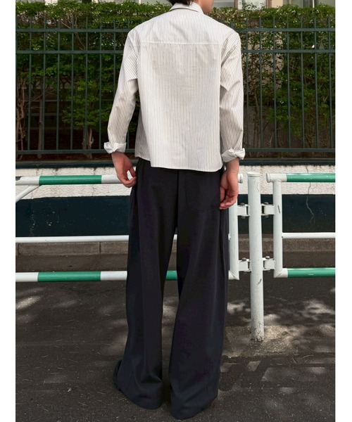 Chikashitsu +(チカシツプラス)の「【Chikashitsu +】cropped pocket stripe shirt / 【チカシツプラス】クロップドポケットストライプ長袖シャツ<着用動画あり>(シャツ/ブラウス・メンズ・ホワイト/スカイブルー・ONE SIZE)」の5枚目の写真