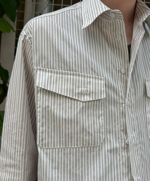 Chikashitsu +(チカシツプラス)の「【Chikashitsu +】cropped pocket stripe shirt / 【チカシツプラス】クロップドポケットストライプ長袖シャツ<着用動画あり>(シャツ/ブラウス・メンズ・ホワイト/スカイブルー・ONE SIZE)」の10枚目の写真