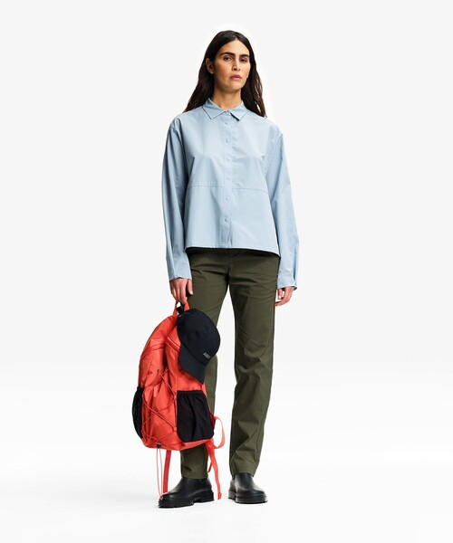 AIGLE(エーグル)の「吸水速乾 UVカット背面ヨーク ボーイフレンドシャツ(シャツ/ブラウス・レディース・ライトブルー/サンドベージュ/ホワイト・XS/S/M/L)」の12枚目の写真