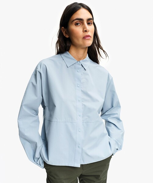 AIGLE(エーグル)の「吸水速乾 UVカット背面ヨーク ボーイフレンドシャツ(シャツ/ブラウス・レディース・ライトブルー/サンドベージュ/ホワイト・XS/S/M/L)」の15枚目の写真