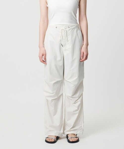 MARW UNITED ARROWS(マルゥ ユナイテッドアローズ)の「<MARW UNITED ARROWS>パラシュート パンツ WHITE 撥水(その他パンツ・レディース・ホワイト・36/38)」の4枚目の写真