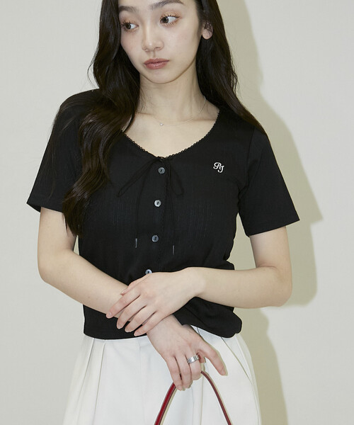 PEACH JOHN(ピーチジョン)の「PEACH JOHN × PUBLUX/ピーチ・ジョン 針抜きリボン ディテール Vネック トップス 限定展開(Tシャツ/カットソー・レディース・グレー/ネイビー/ブラック・フリ-)」の1枚目の写真